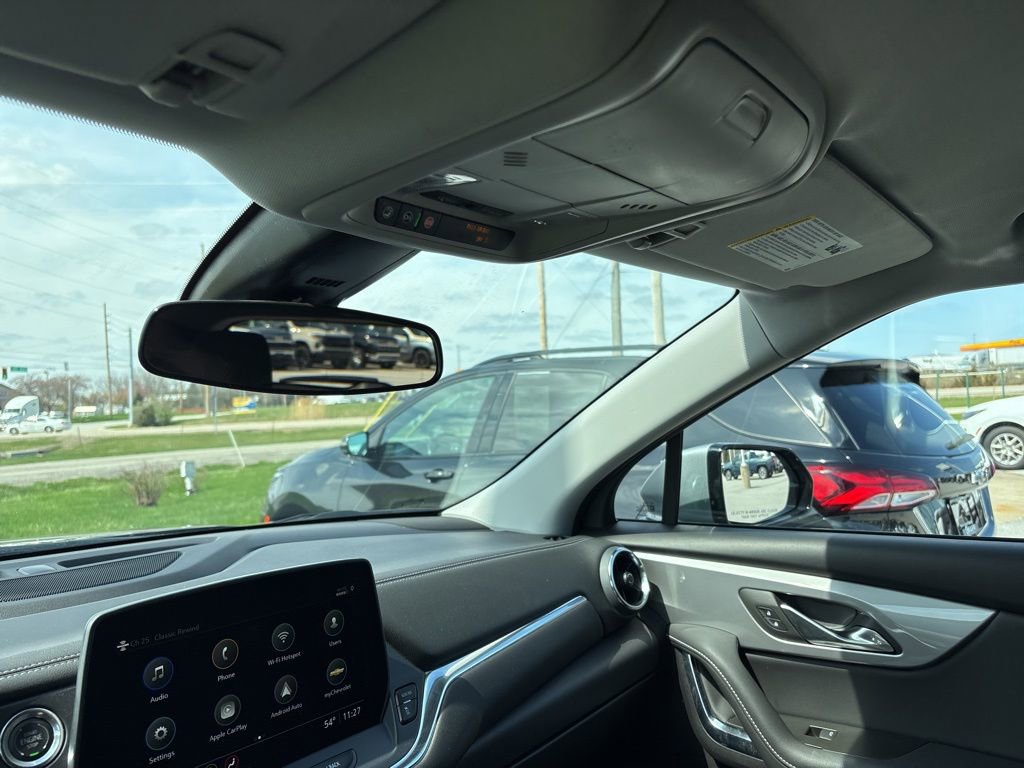 Used 2025 Chevrolet Blazer LT image 23