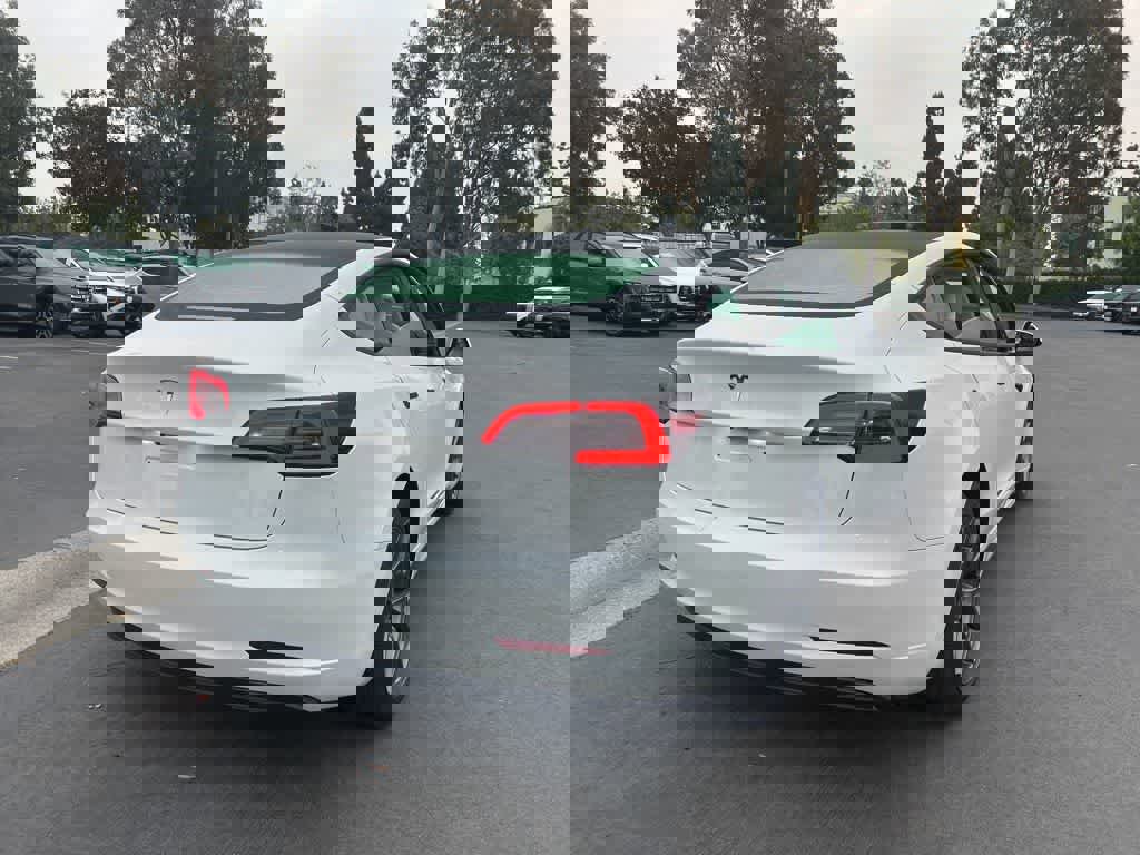 Used 2023 Tesla Model 3 Standard Range image 3