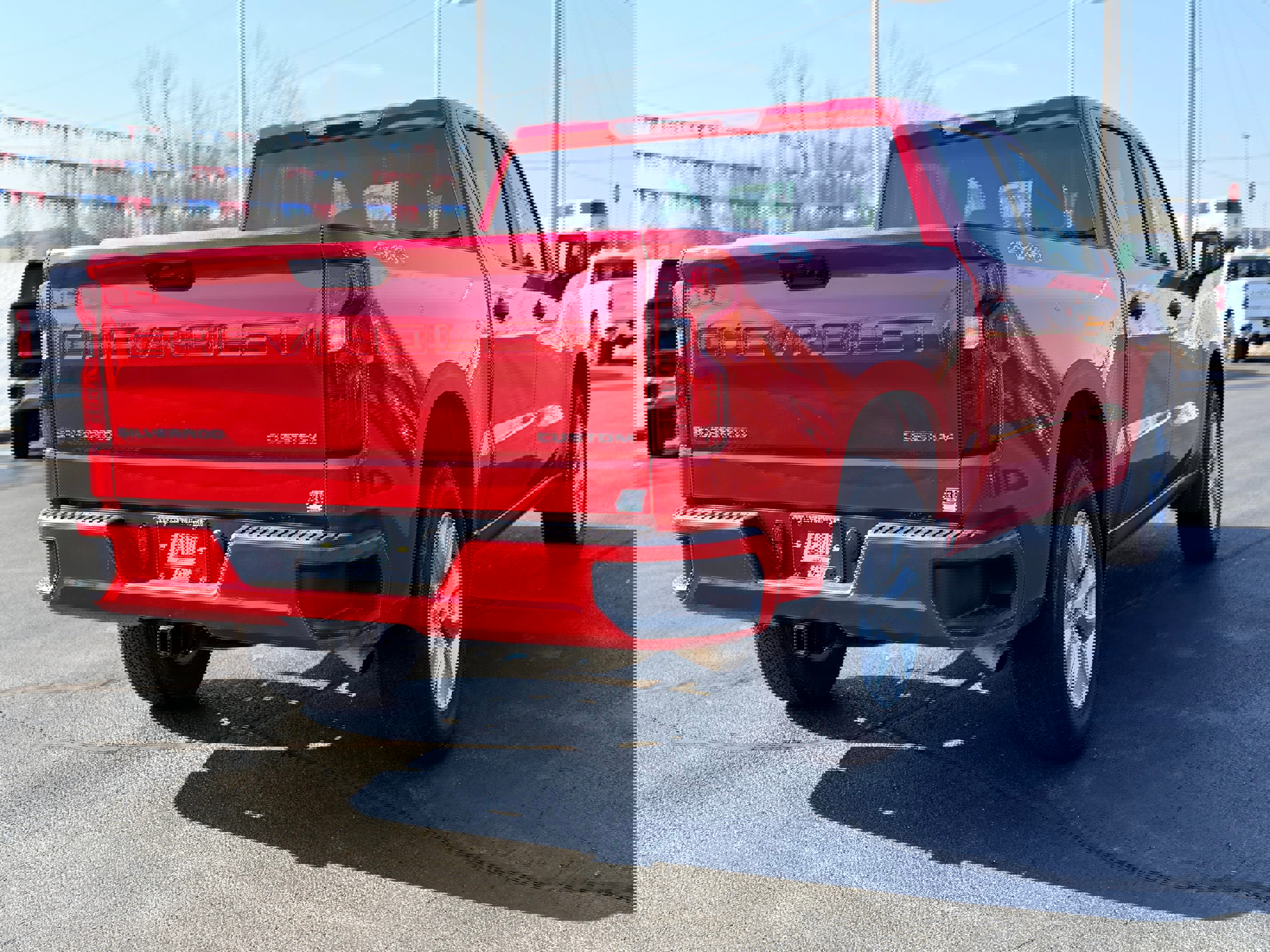 Used 2025 Chevrolet Silverado 1500 Custom image 5