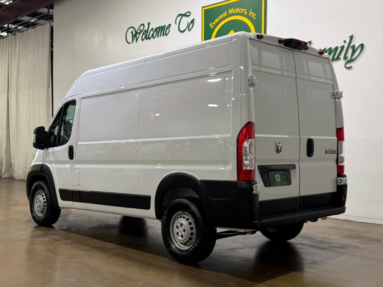 Used 2024 RAM ProMaster 1500 w/ Power Group FWD image 6