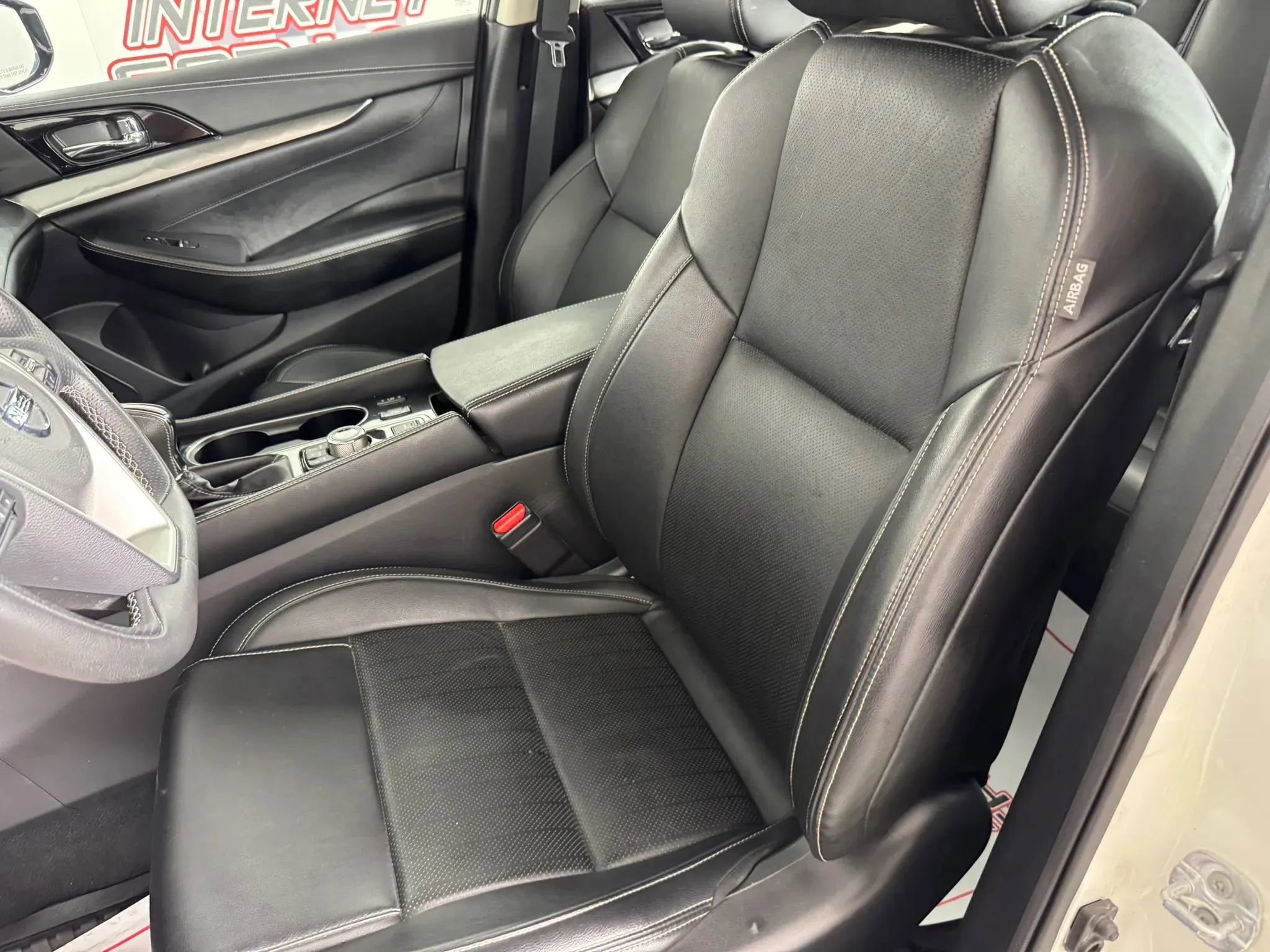 Used 2022 Nissan Maxima SV w/ Floor Mat Group image 33