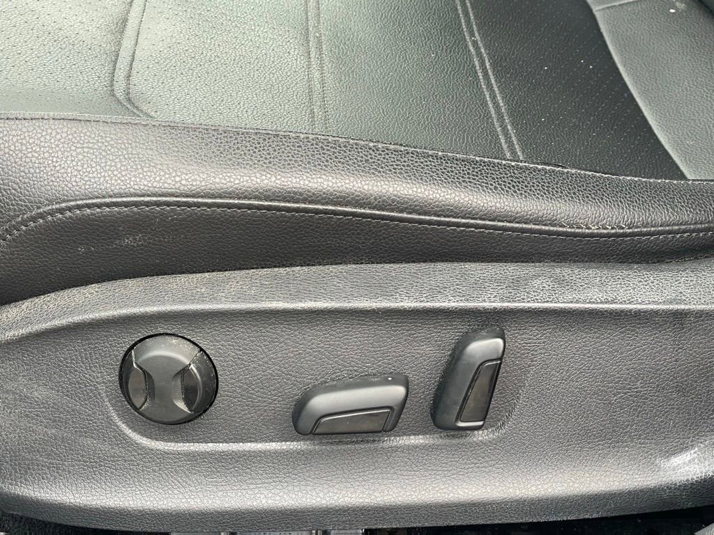 Used 2017 Volkswagen Passat 1.8T R-Line image 13