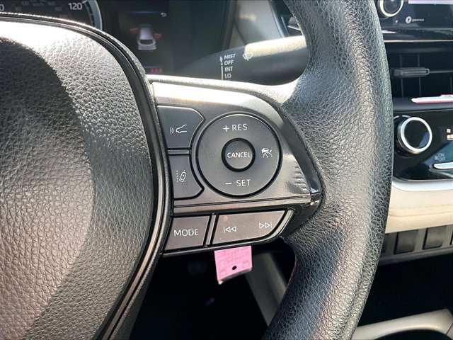 Used 2022 Toyota Corolla Cross L image 17