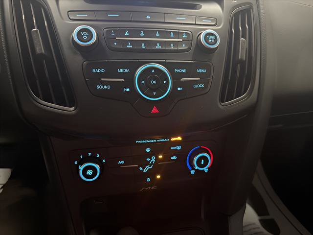 Used 2016 Ford Focus SE FWD image 23