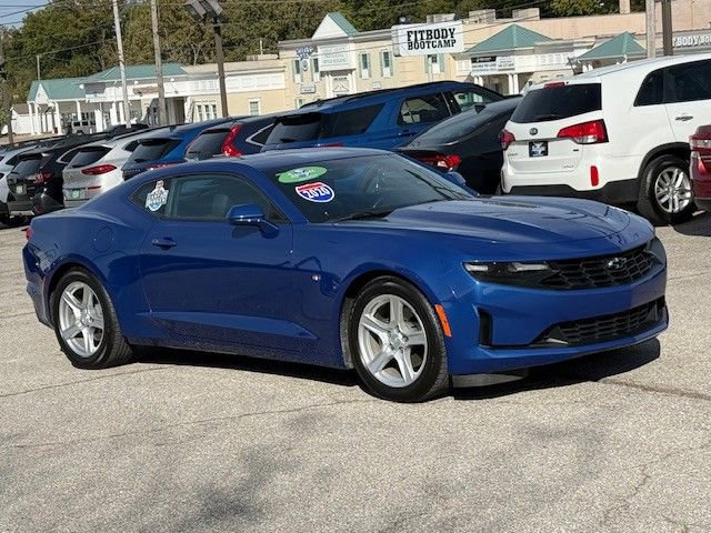 Used 2020 Chevrolet Camaro LT image 2
