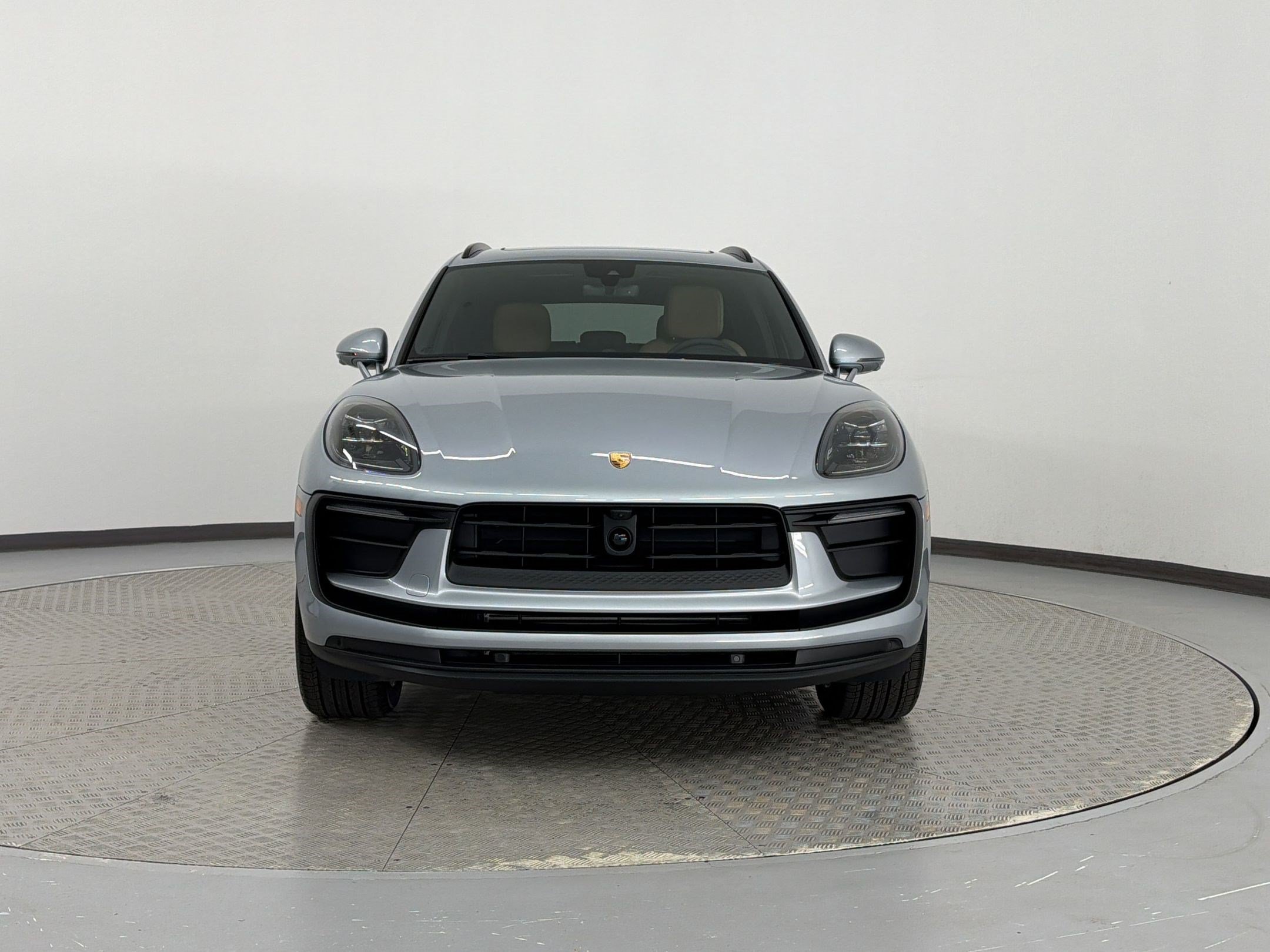 New 2026 Porsche Macan AWD/4WD image 6