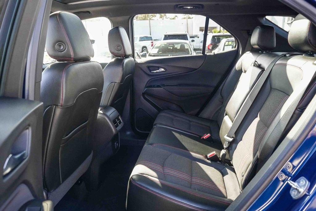 Used 2023 Chevrolet Equinox RS AWD/4WD image 18