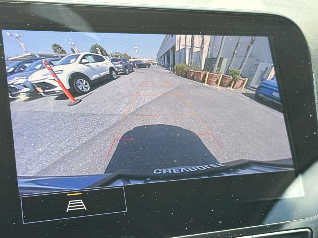 Used 2023 Chevrolet Equinox Premier FWD image 27