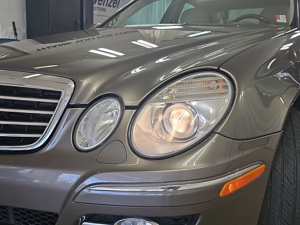 Used 2008 Mercedes-Benz E 350 4MATIC Sedan image 34