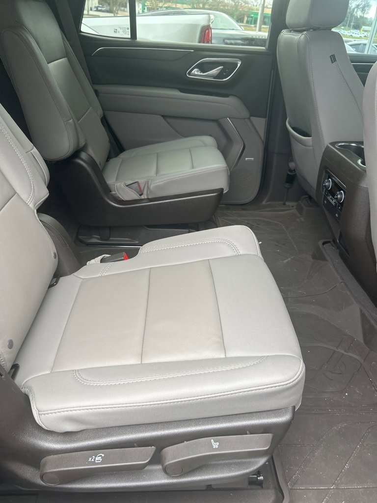 Used 2024 Chevrolet Tahoe LT w/ LT Signature Package image 10