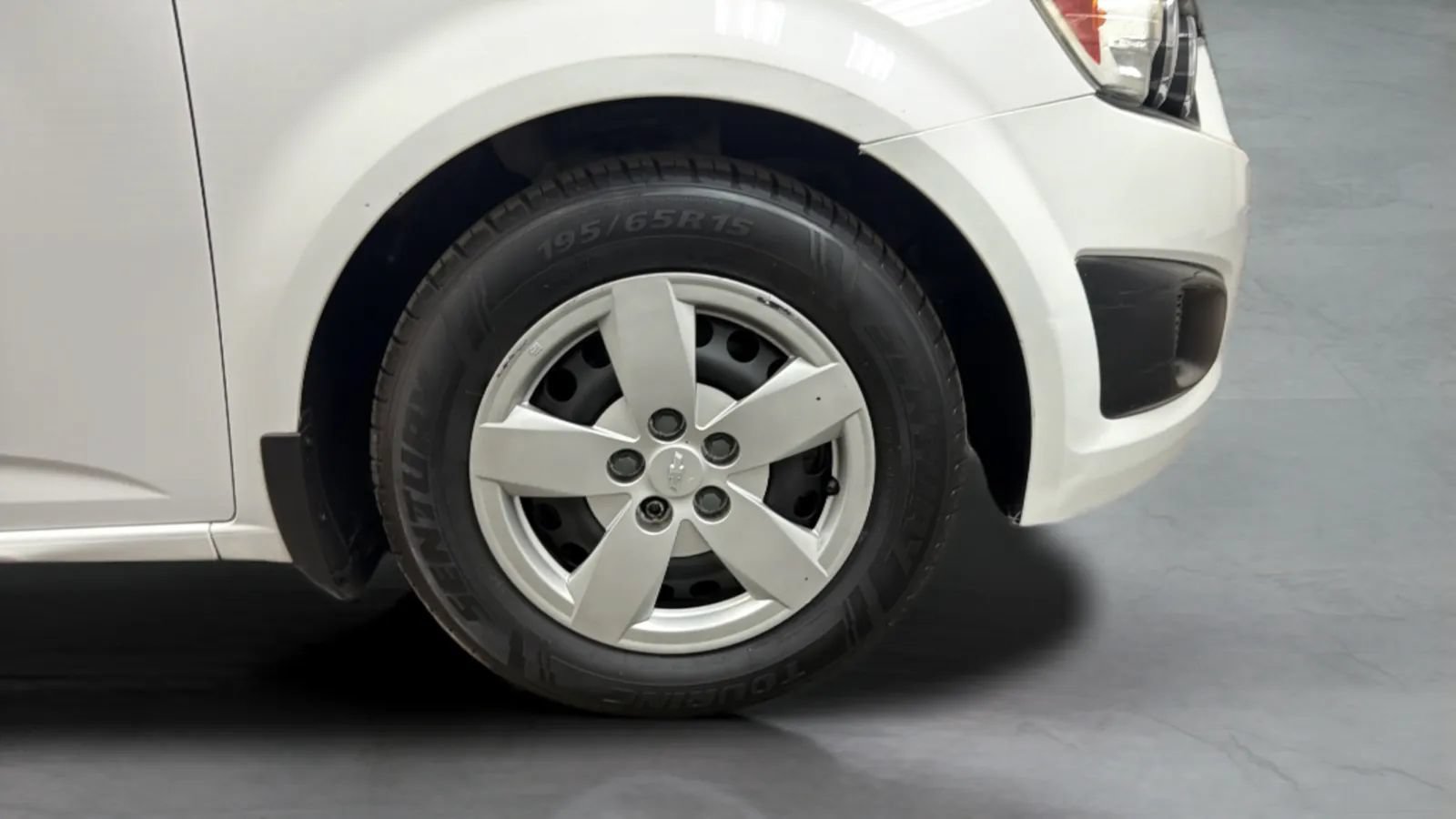Used 2014 Chevrolet Sonic LS FWD image 22