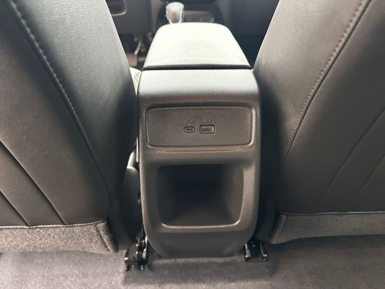 Used 2025 Chevrolet Trax LT w/ LT Convenience Package image 24