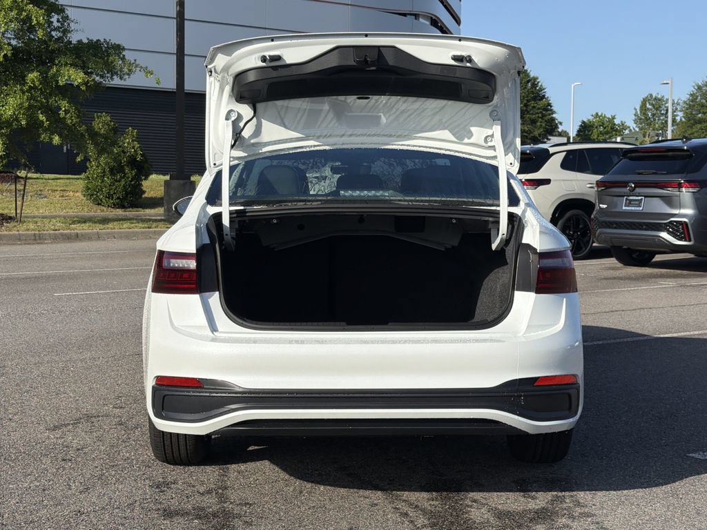 New 2026 Volkswagen Jetta SE FWD image 14