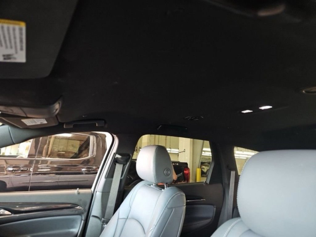 Used 2023 Buick Enclave Essence AWD/4WD image 17