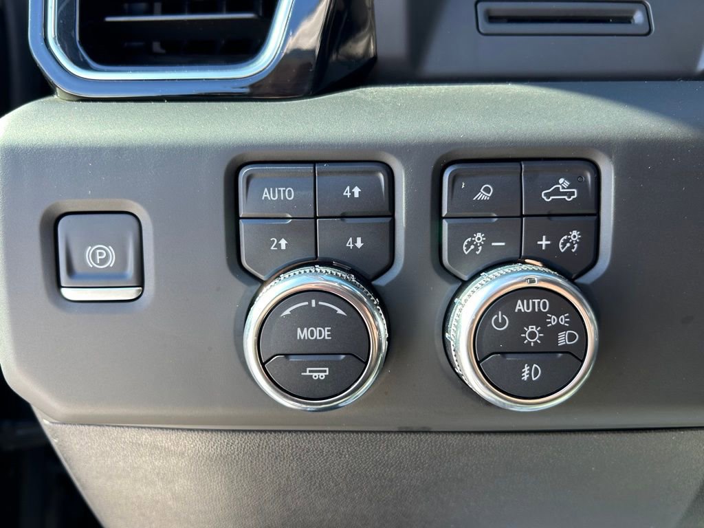 Used 2025 GMC Sierra 1500 Denali image 6