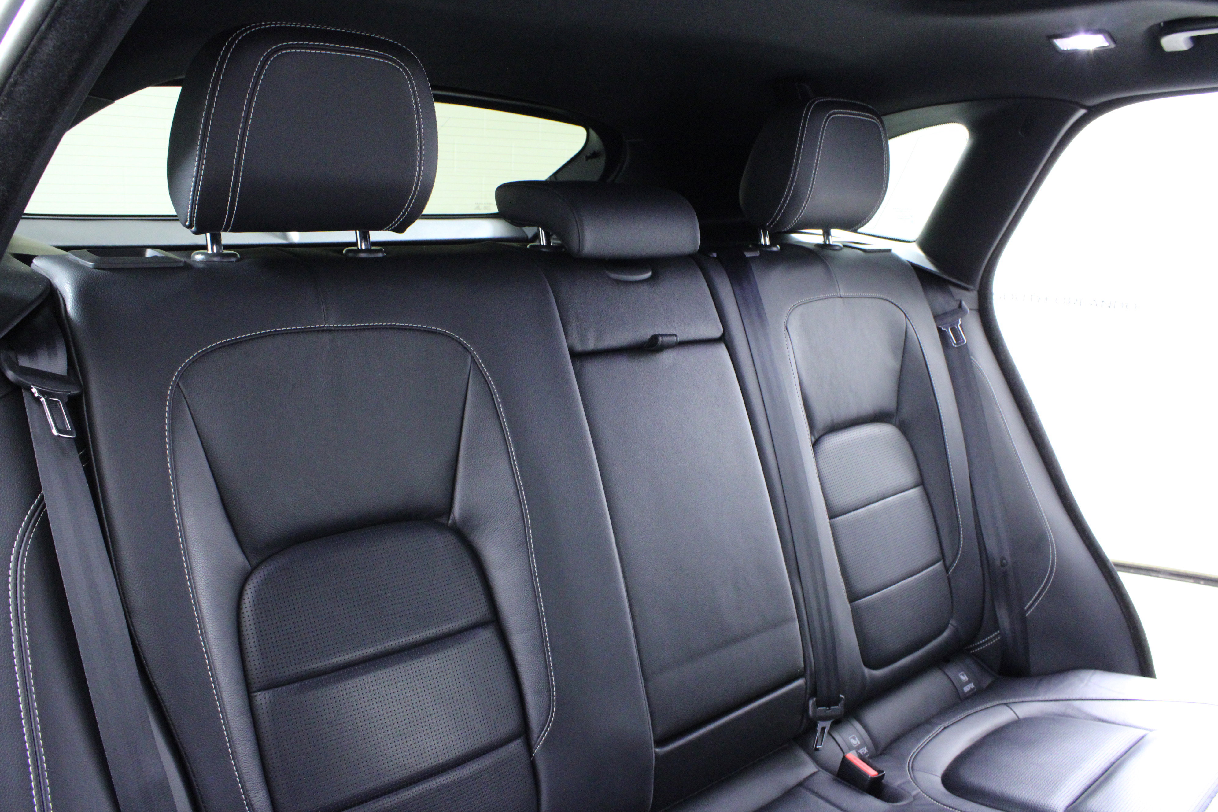 Used 2018 Jaguar F-PACE S image 15