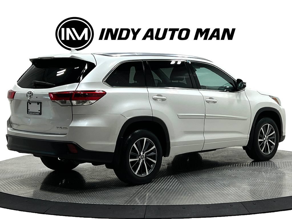 Used 2018 Toyota Highlander XLE AWD/4WD image 4