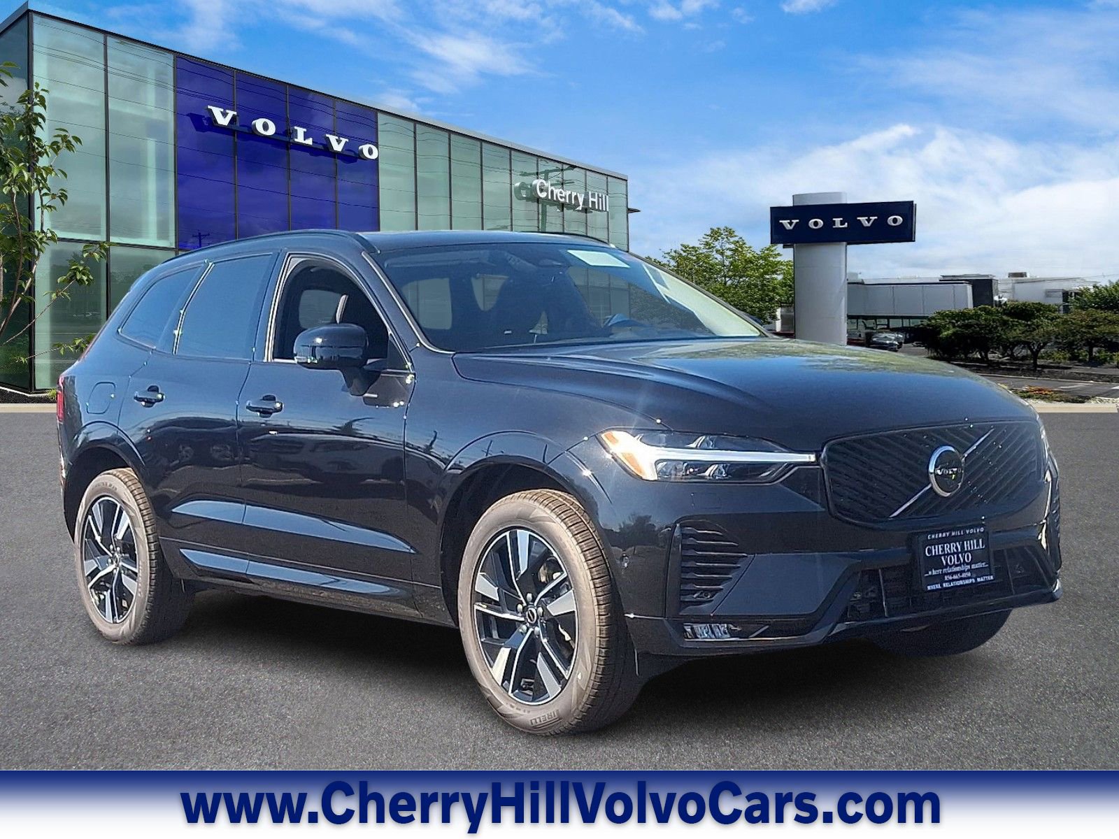 New 2026 Volvo XC60 B5 Plus w/ Climate Package