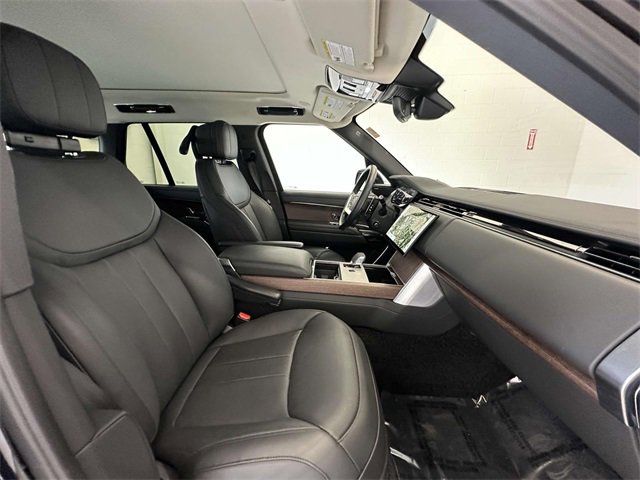 Used 2024 Land Rover Range Rover SE image 14