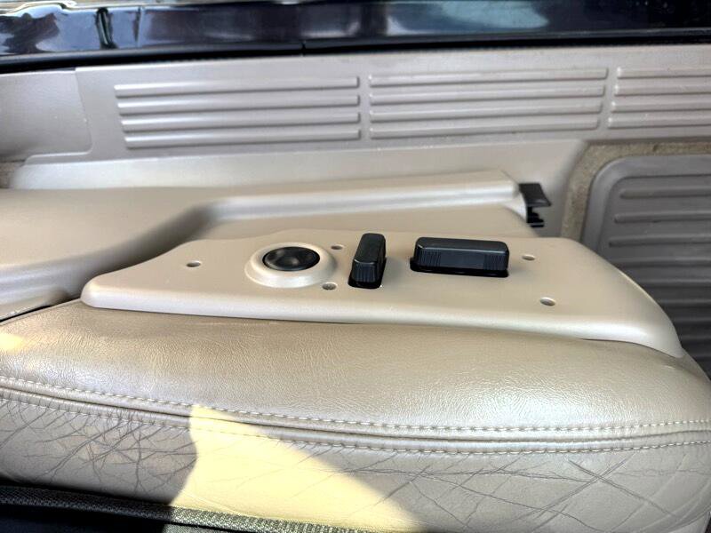 Used 2005 GMC Sierra 3500 SLT w/ Heavy-Duty Power Package image 36