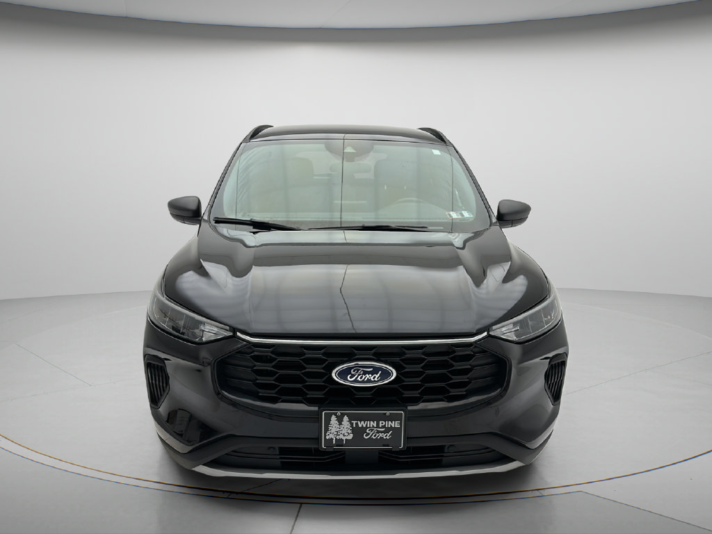 Used 2025 Ford Escape ST-Line AWD/4WD image 2