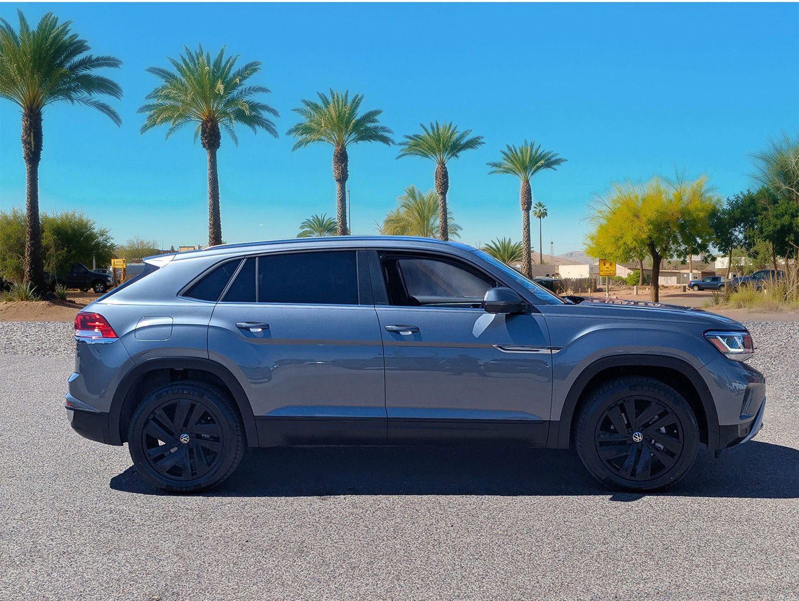 Used 2023 Volkswagen Atlas Cross Sport SE w/ Black Wheel Package image 6