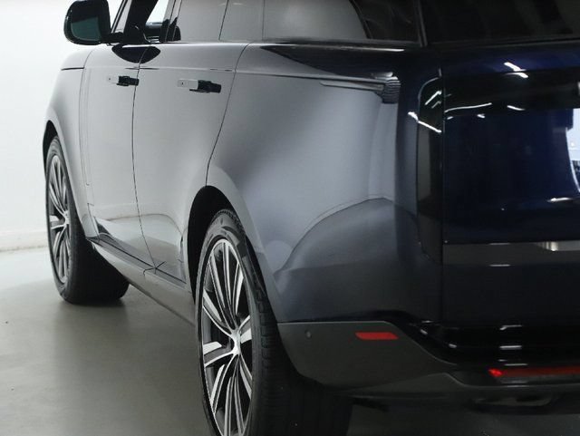 Certified 2023 Land Rover Range Rover SE AWD/4WD image 6