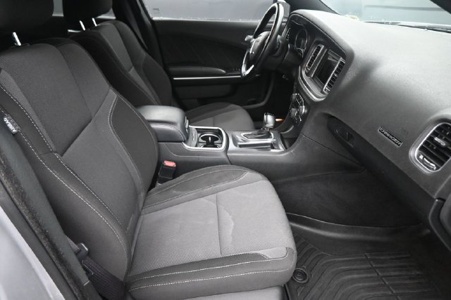 Used 2022 Dodge Charger SXT RWD image 21