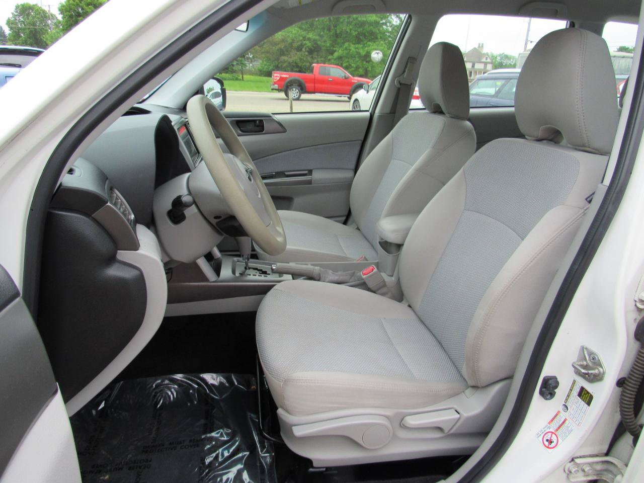 Used 2013 Subaru Forester 2.5X w/ Alloy Wheel Pkg AWD/4WD image 4