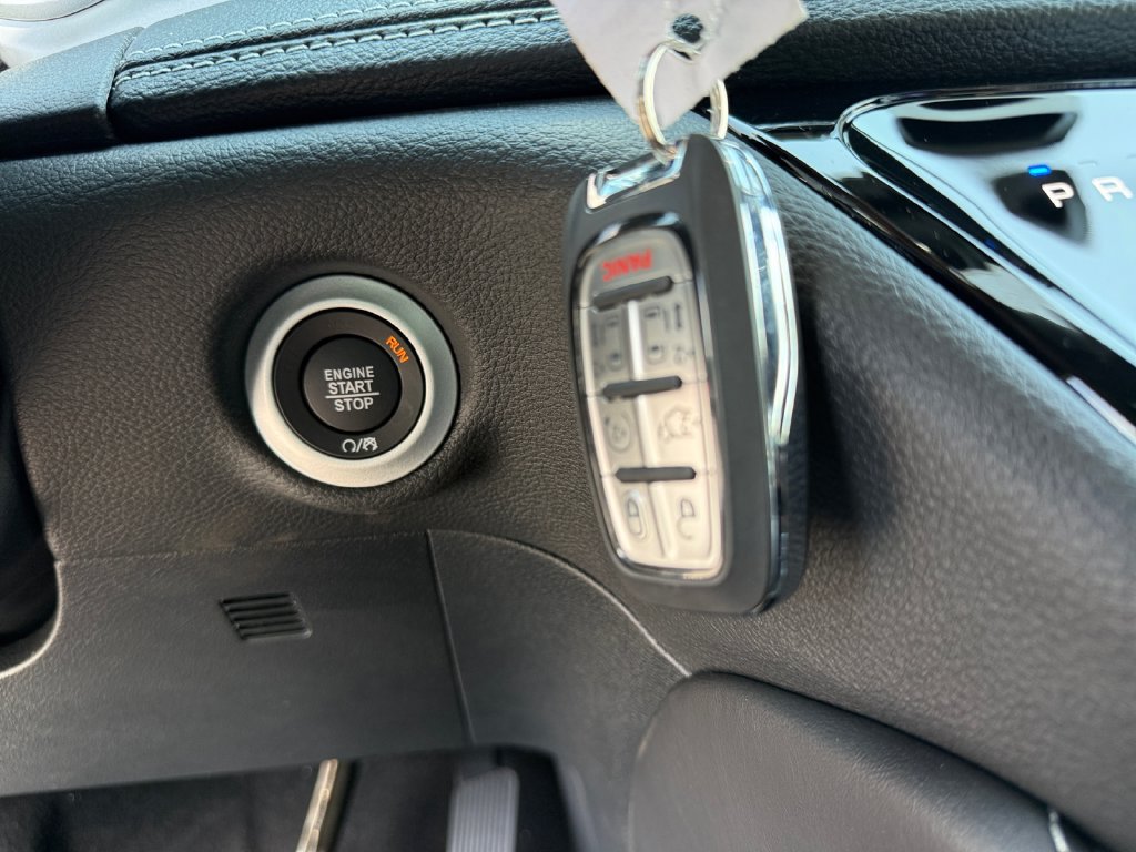 New 2027 Chrysler Pacifica Limited AWD/4WD image 29