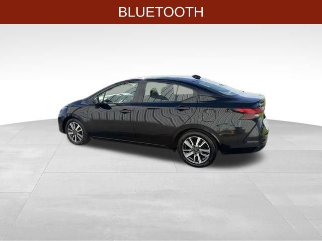Used 2023 Nissan Versa SV FWD image 4