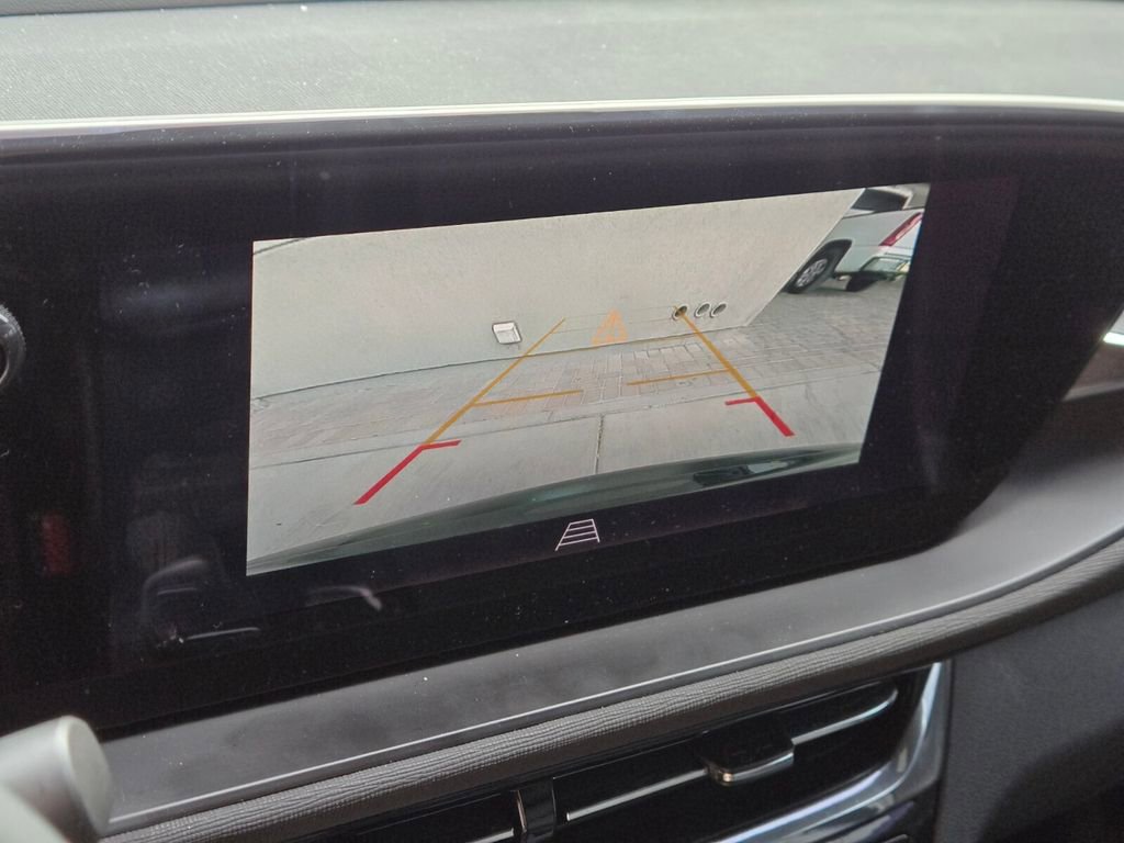 Used 2025 Buick Envista Sport Touring w/ Convenience I Package image 11