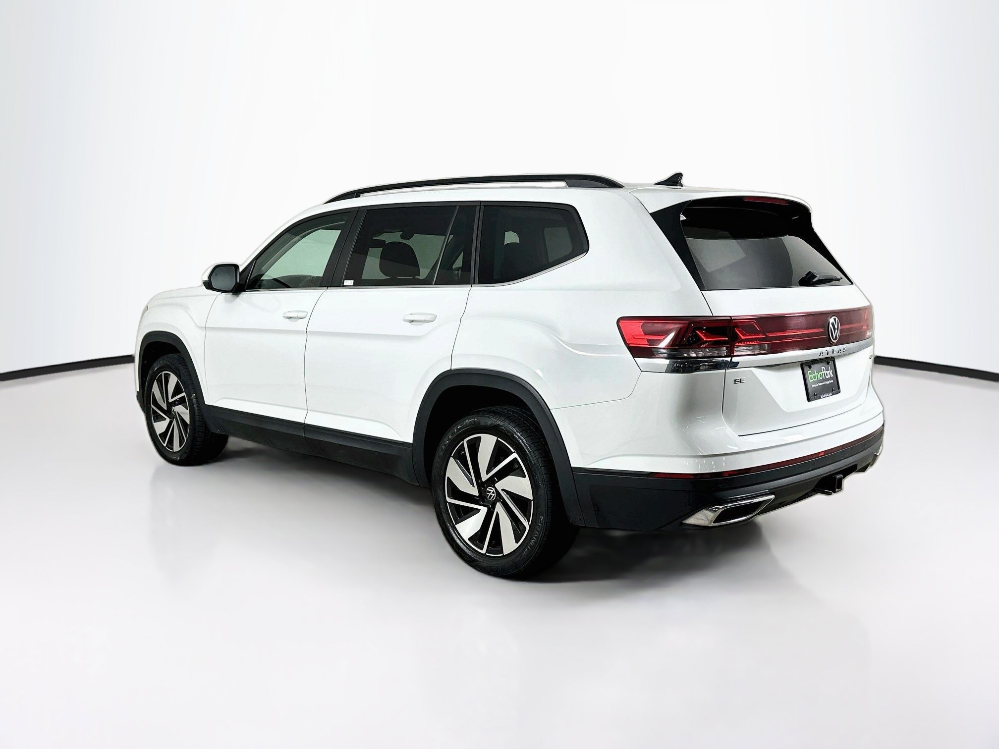Used 2025 Volkswagen Atlas SE AWD/4WD image 5