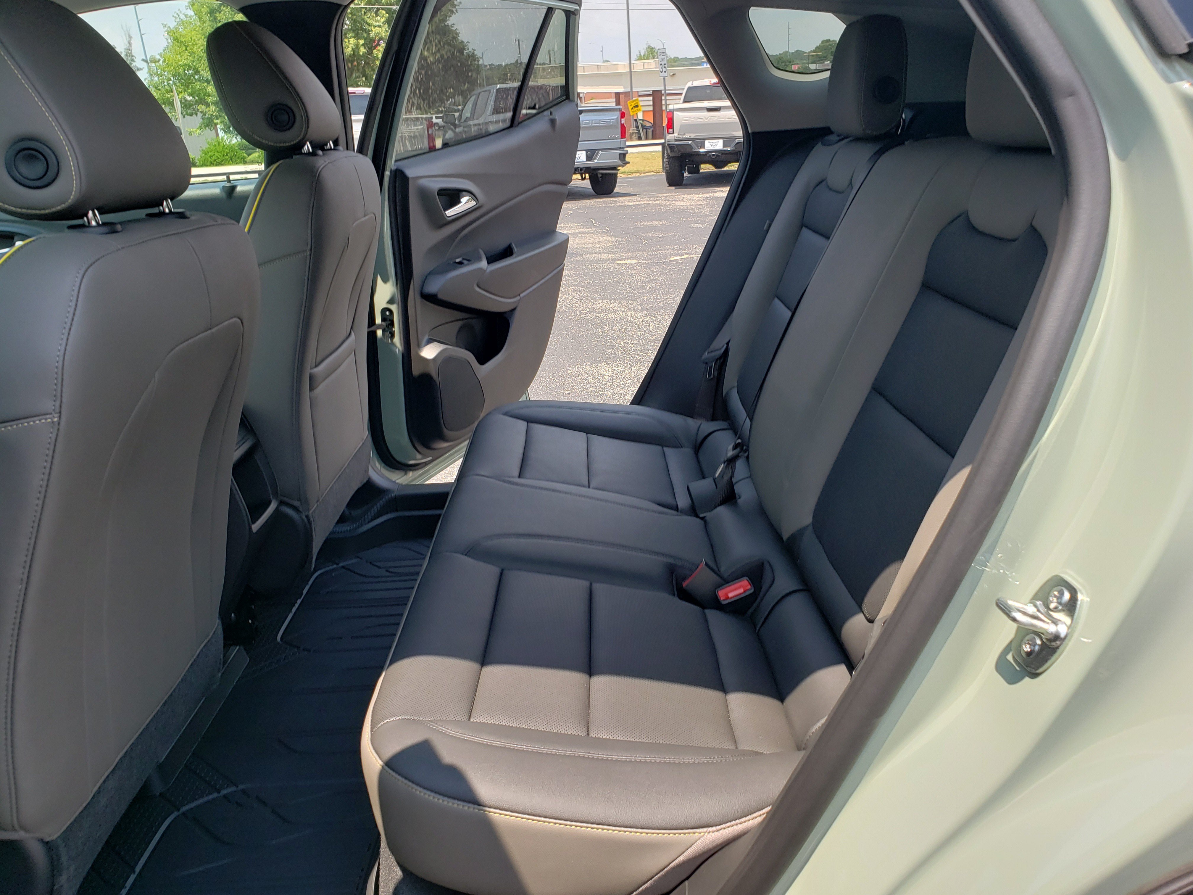 New 2026 Chevrolet Trax ACTIV w/ Driver Confidence Package FWD image 33
