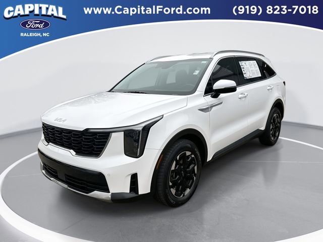 Used 2024 Kia Sorento S image 1