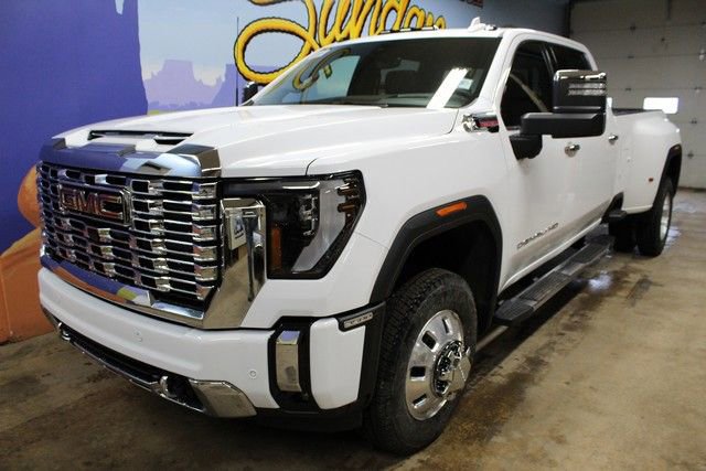New 2026 GMC Sierra 3500 Denali w/ Technology Package AWD/4WD image 9
