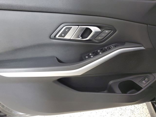 Used 2019 BMW 330i xDrive Sedan w/ Convenience Package AWD/4WD image 18