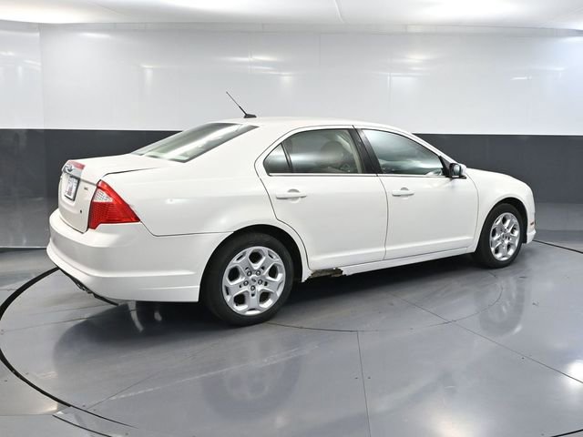 Used 2010 Ford Fusion SE FWD image 4