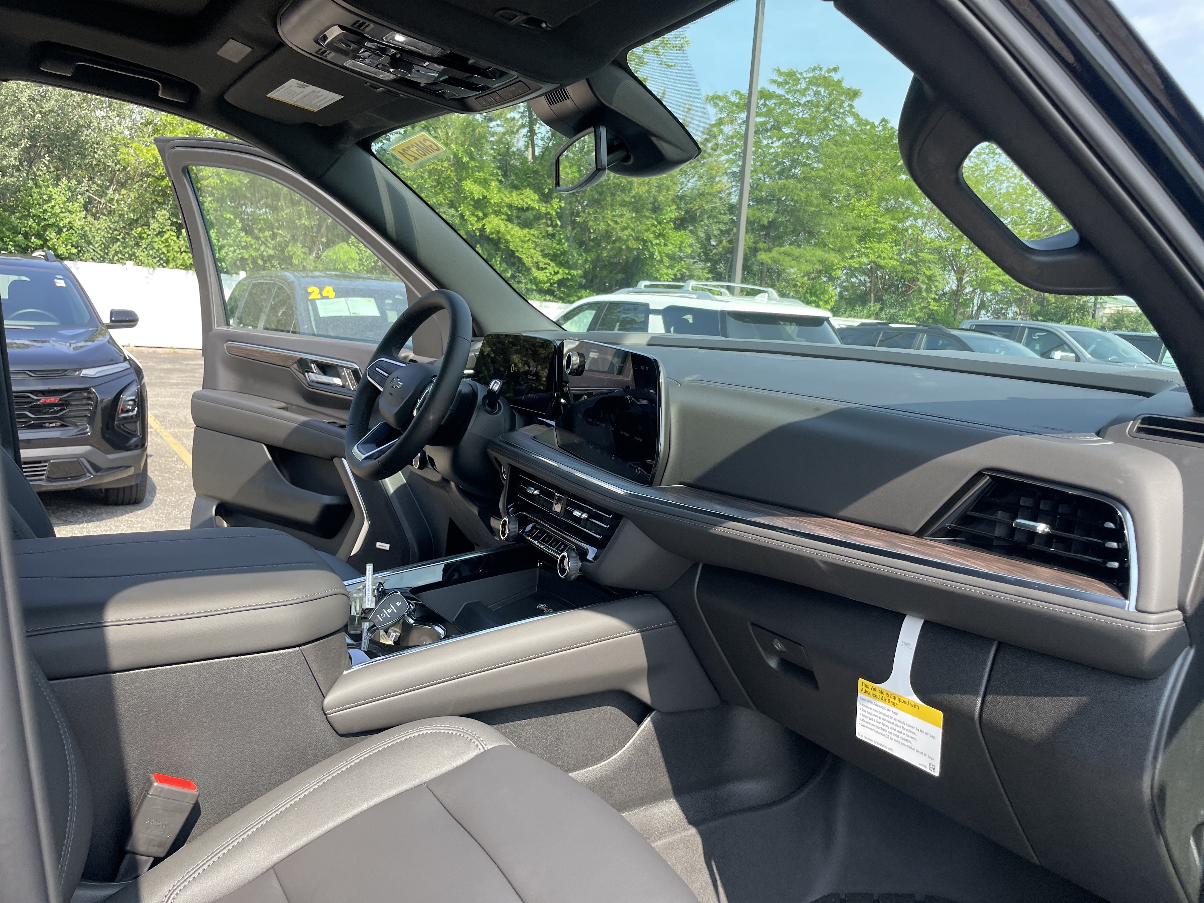 New 2026 Chevrolet Tahoe Z71 w/ Comfort Package AWD/4WD image 30