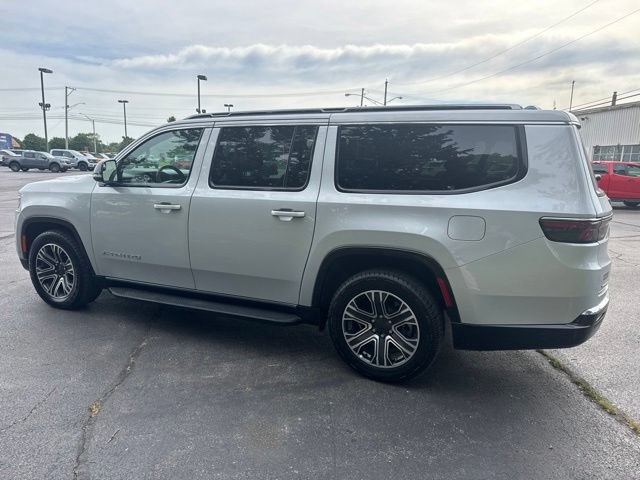Used 2023 Jeep Wagoneer L Series II AWD/4WD image 3