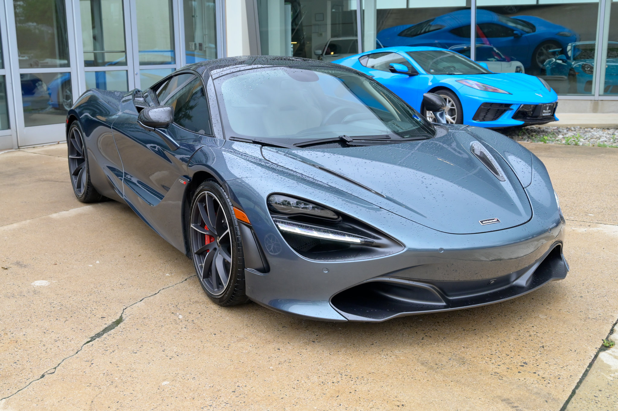 Used 2018 McLaren 720S Luxury RWD image 3