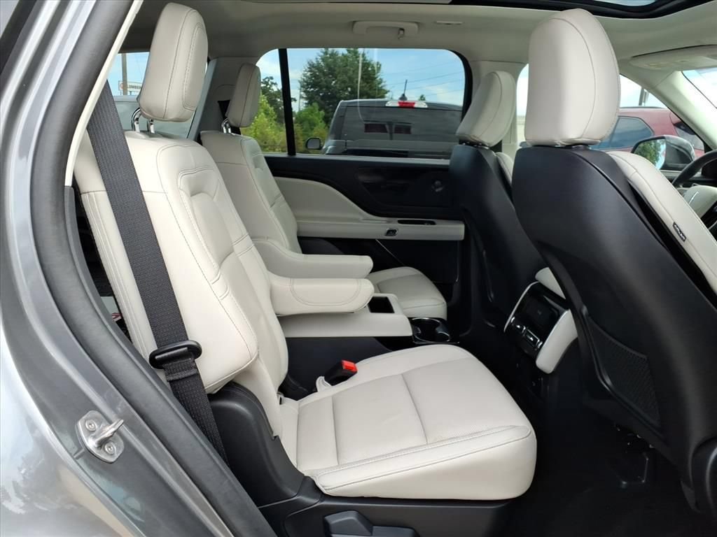 Used 2025 Lincoln Aviator Reserve w/ Illumination Package RWD image 15