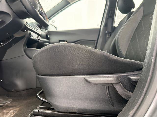 Used 2019 Nissan Kicks SV image 37