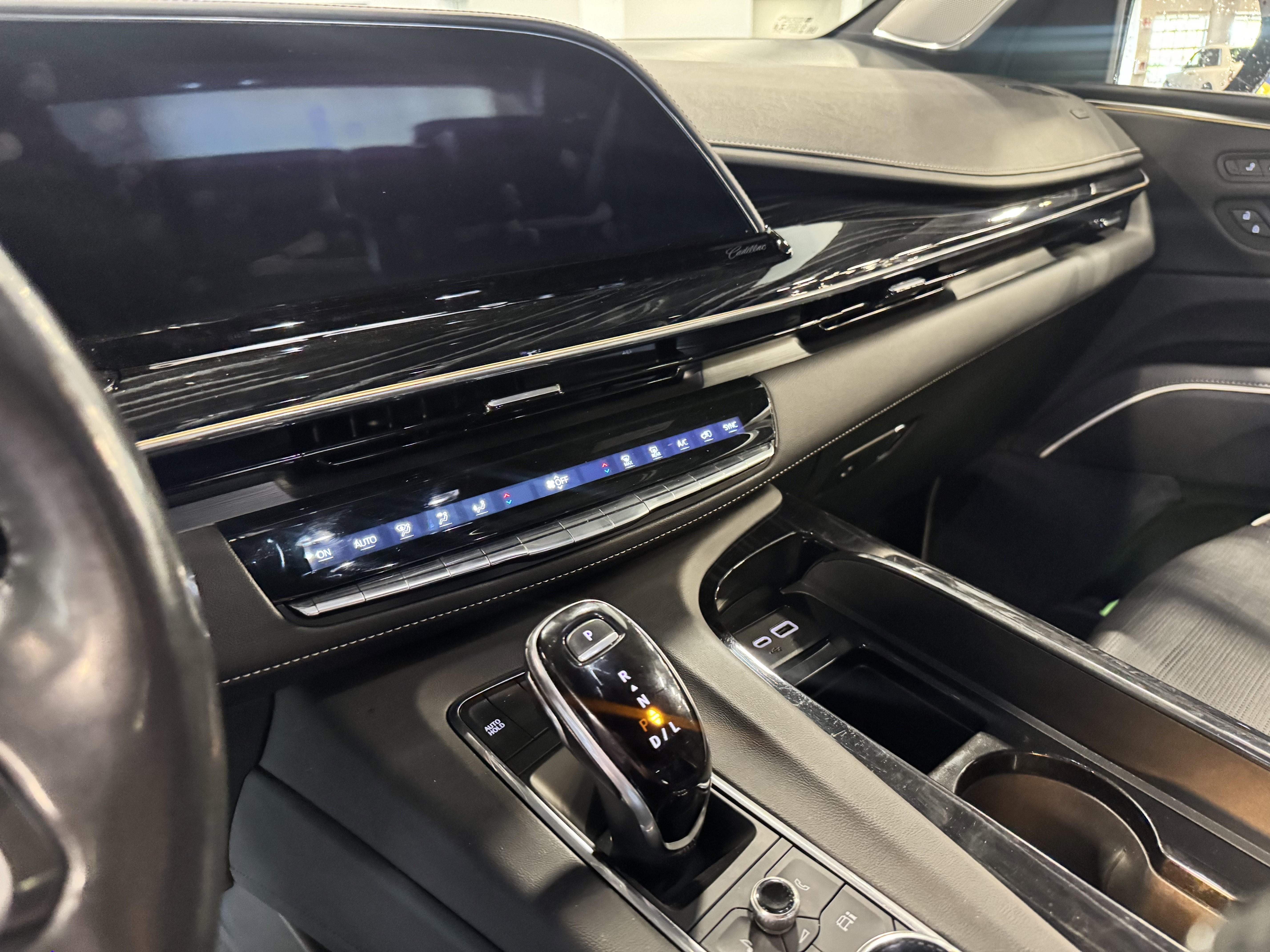 Used 2021 Cadillac Escalade ESV Sport w/ Driver Assist Tech Package image 27