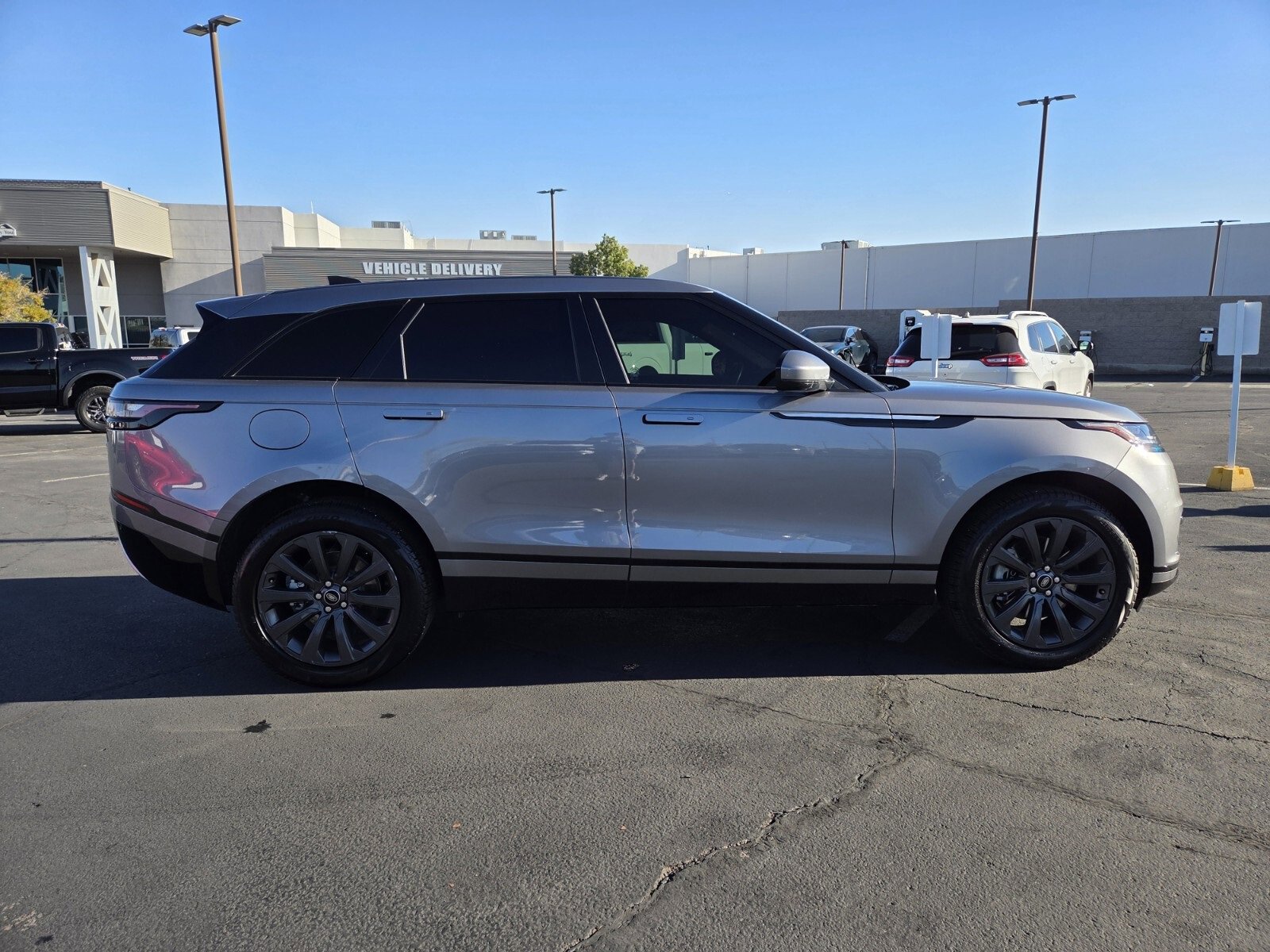 Used 2022 Land Rover Range Rover Velar S image 7