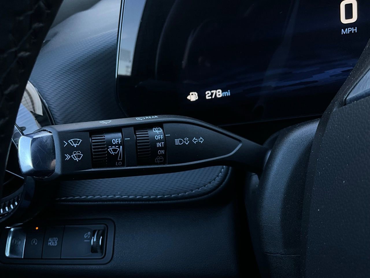 Used 2025 Chevrolet Equinox LT image 35