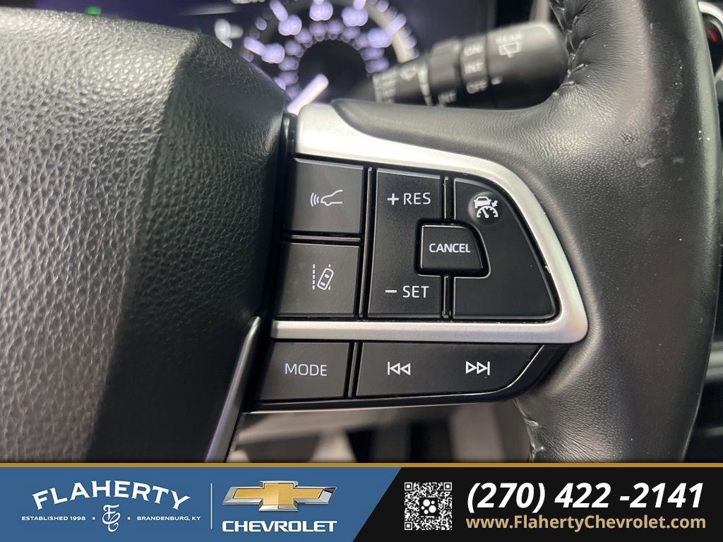 Used 2024 Toyota Highlander LE image 25