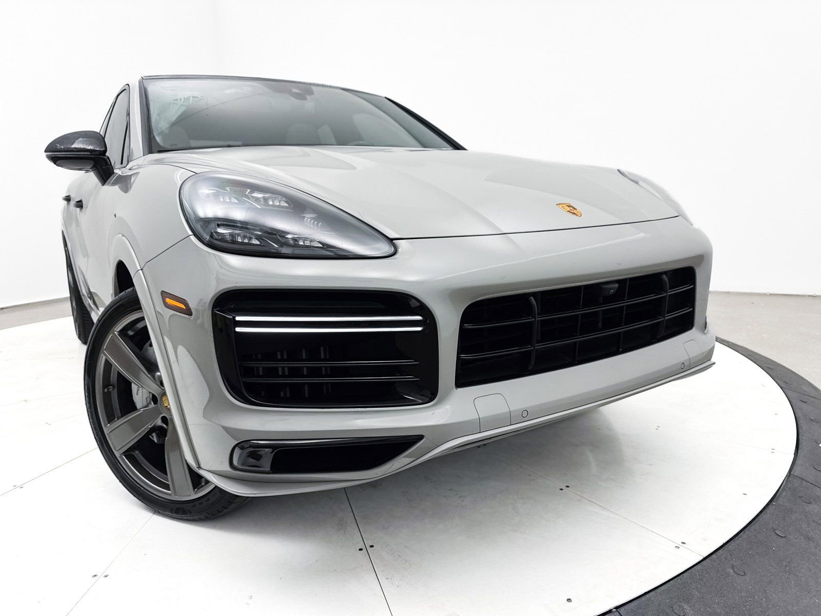 Used 2022 Porsche Cayenne Turbo AWD/4WD image 10