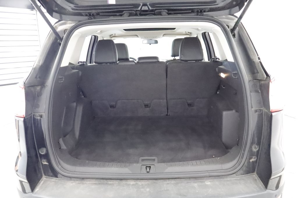 Used 2016 Ford Escape SE w/ SE Leather Comfort Package AWD/4WD image 11