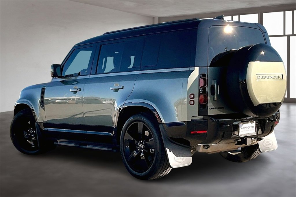 Certified 2025 Land Rover Defender 110 X-Dynamic SE image 12